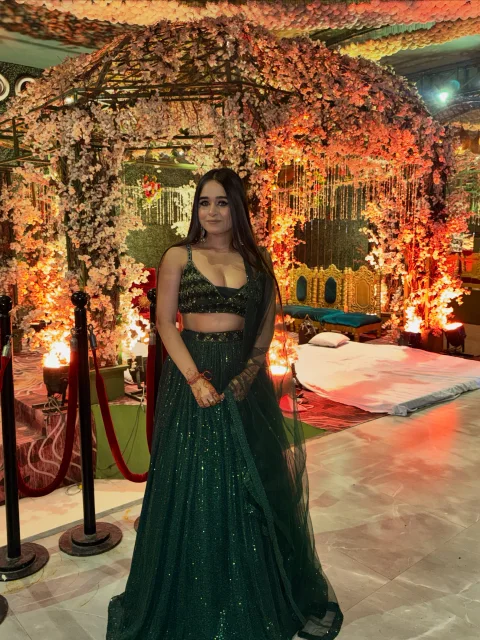 Anshika dhalla, Model in Delhi