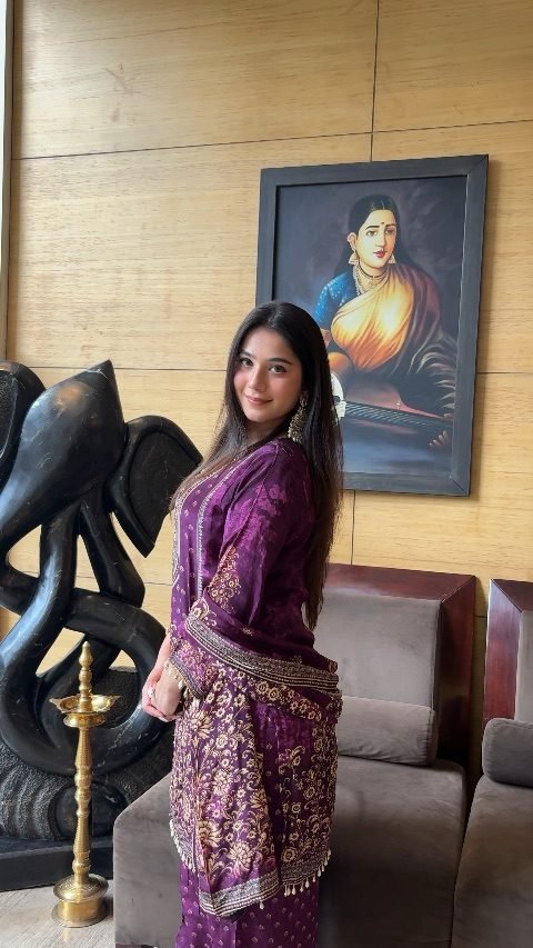 Arshia, Model in Delhi