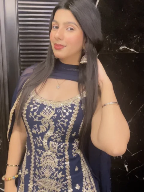 dia, Model in Delhi