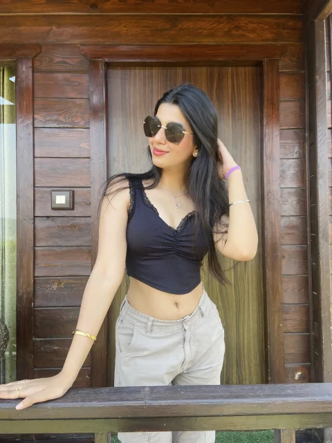 dia, Model in Delhi